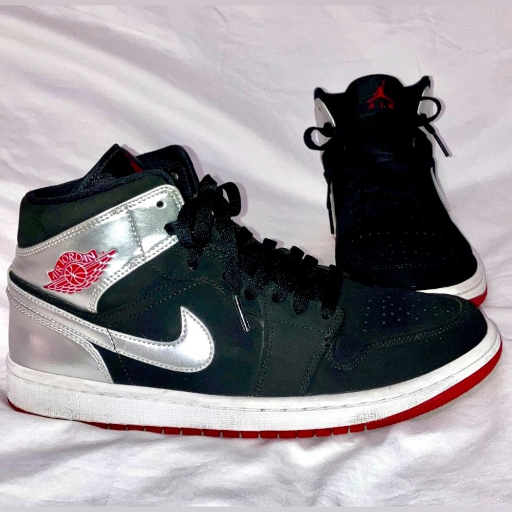 Nike Air Jordan 1 Mid 2019 "Johnny Kilroy" Black Silver Red 554724-057 Size 8.5